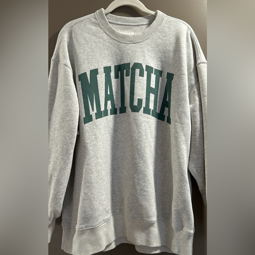 Abercrombie matcha crewneck, size L